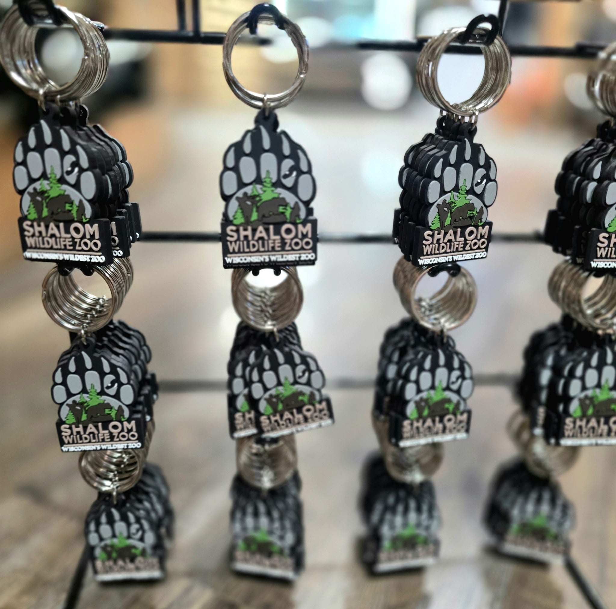 Shalom Wildlife Zoo Paw Print Keychain